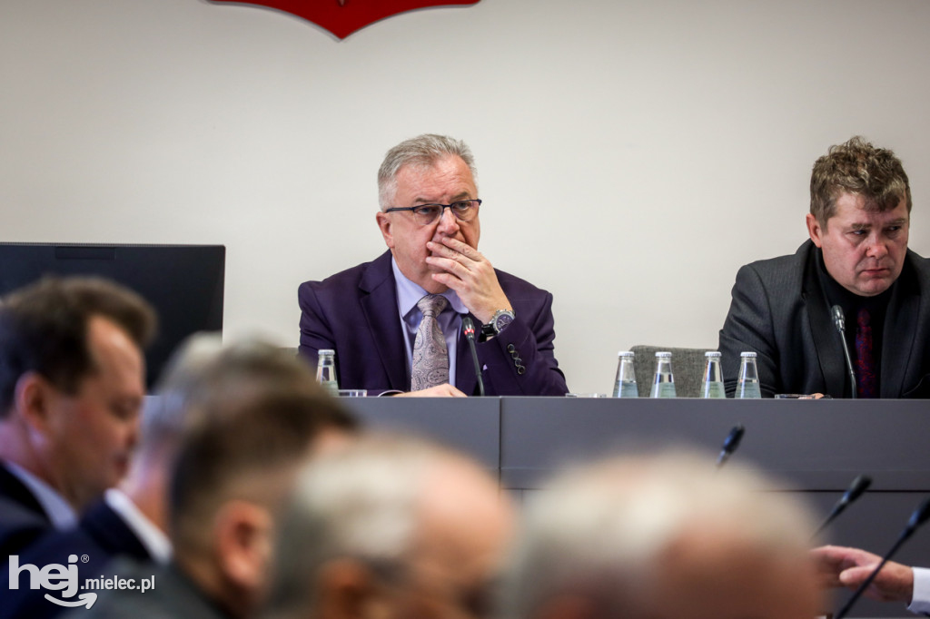 Sesja Rady Powiatu. Uchwalili budżet na 2024 rok
