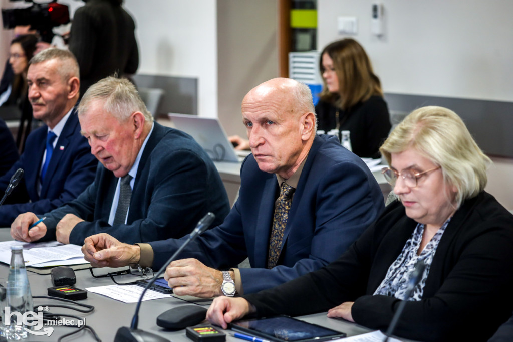 Sesja Rady Powiatu. Uchwalili budżet na 2024 rok