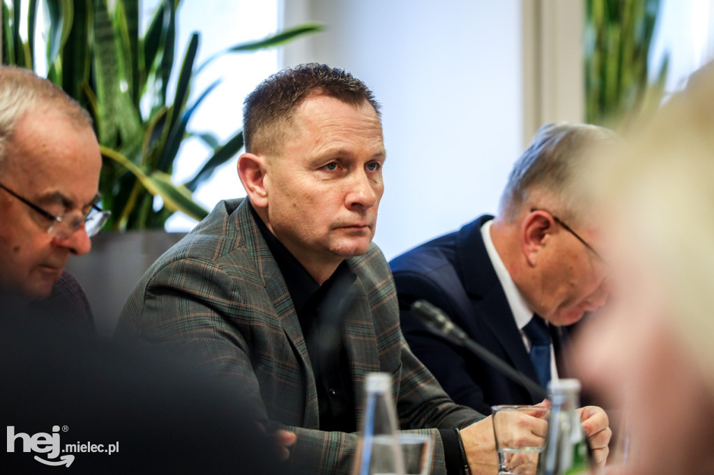 Sesja Rady Powiatu. Uchwalili budżet na 2024 rok