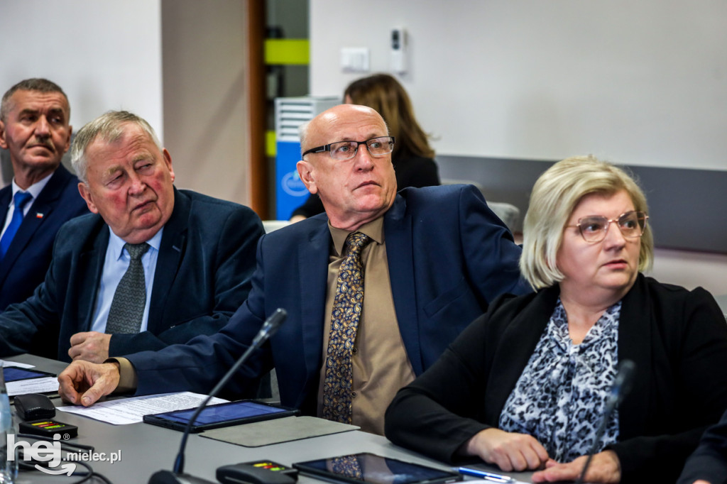Sesja Rady Powiatu. Uchwalili budżet na 2024 rok