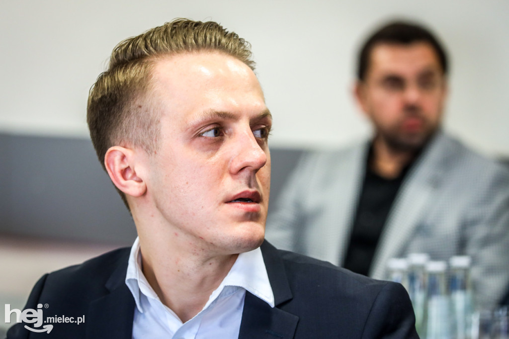 Sesja Rady Powiatu. Uchwalili budżet na 2024 rok