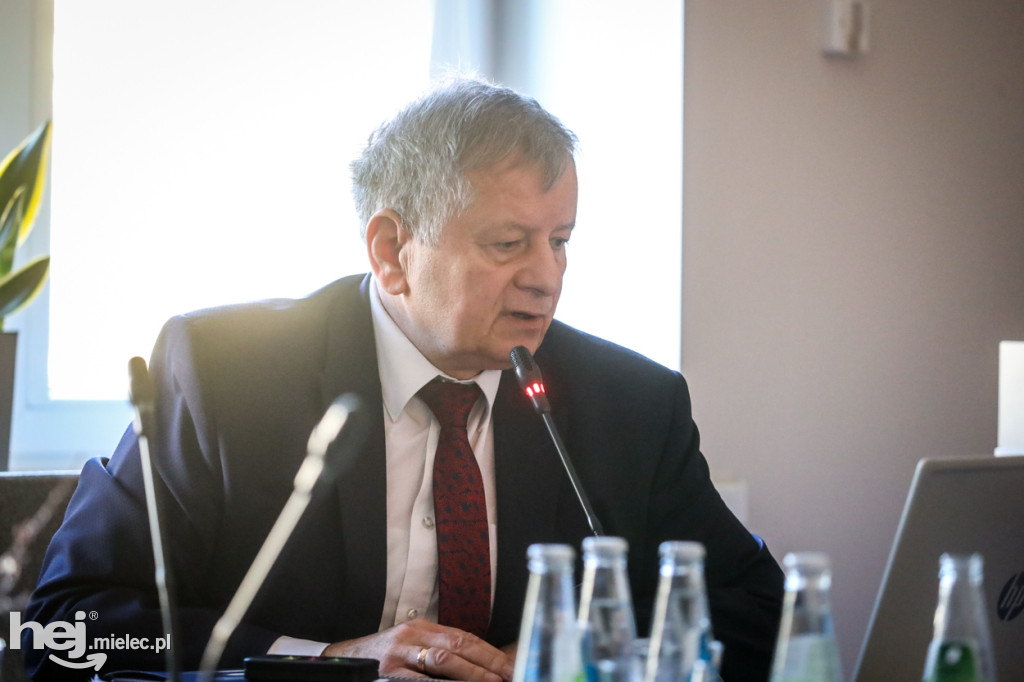 Sesja Rady Powiatu. Uchwalili budżet na 2024 rok