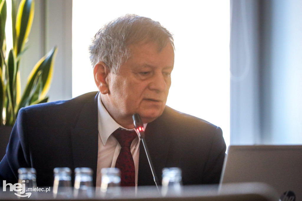 Sesja Rady Powiatu. Uchwalili budżet na 2024 rok