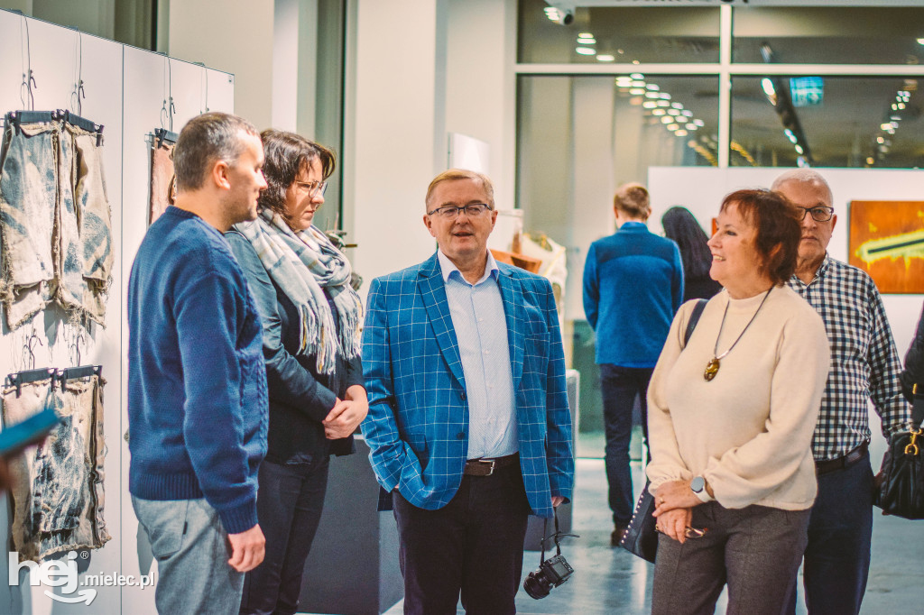 Wernisaż „Sztuka z odzysku” w Galerii MBP