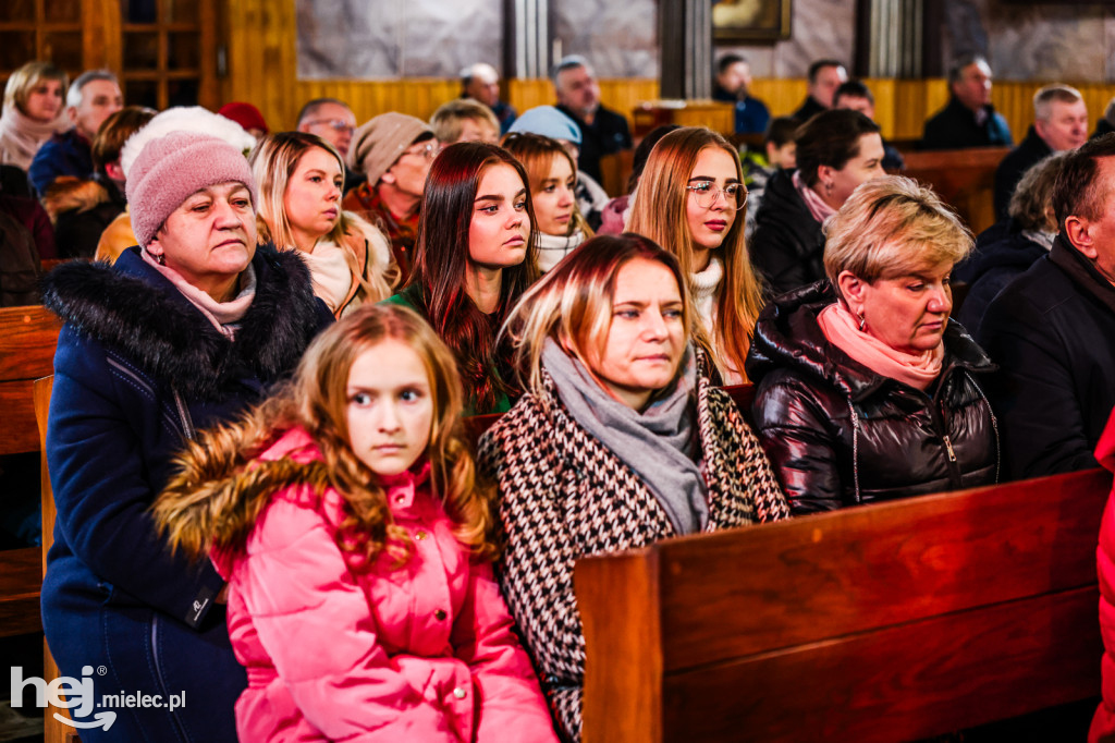 Kapela Swojacy z kolędami w Zgórsku