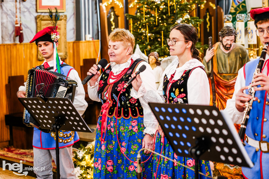 Kapela Swojacy z kolędami w Zgórsku