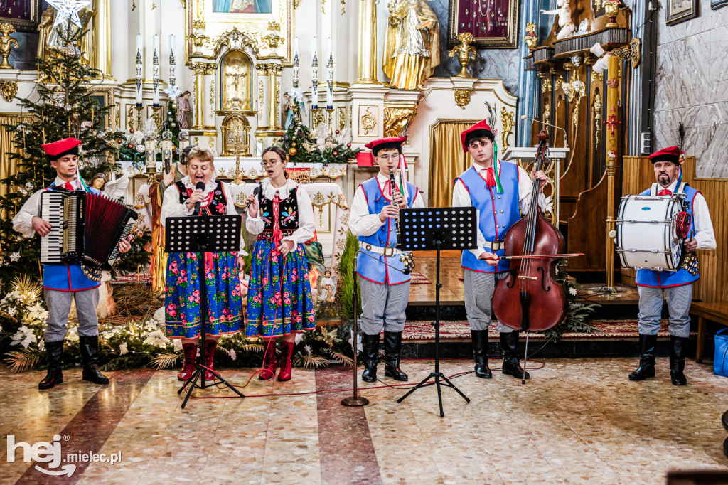 Kapela Swojacy z kolędami w Zgórsku