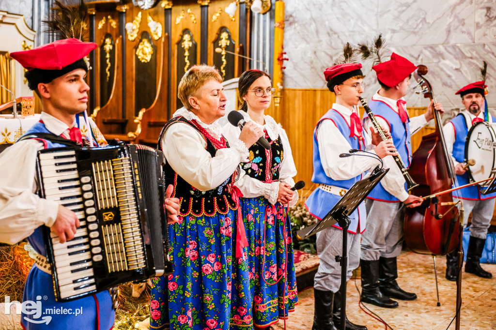 Kapela Swojacy z kolędami w Zgórsku