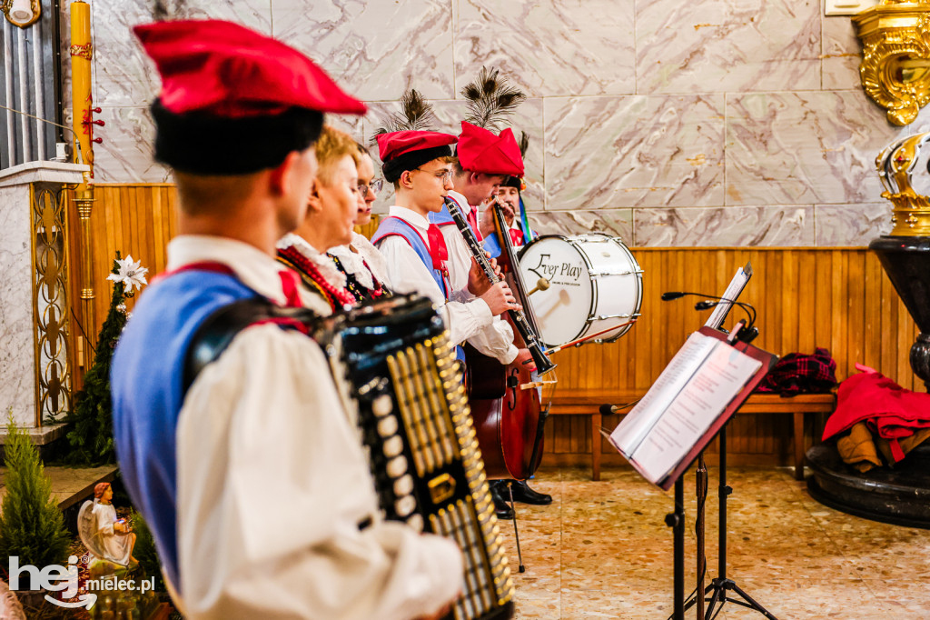 Kapela Swojacy z kolędami w Zgórsku