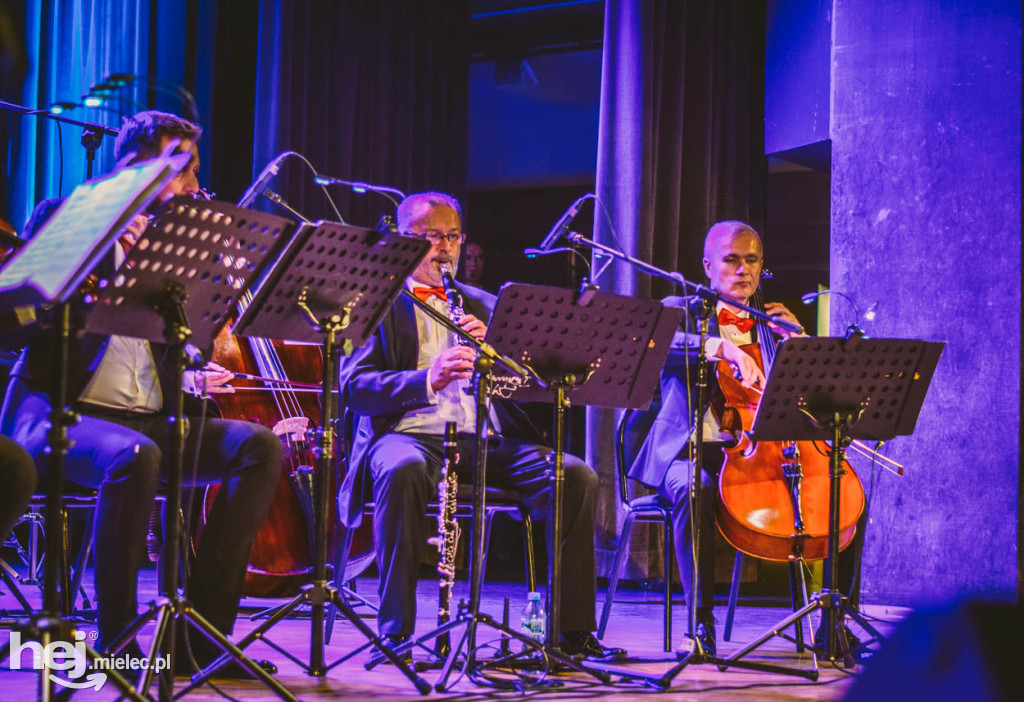 „Wieczór z operetką, musicalem i humorem” w Domu Kultury SCK