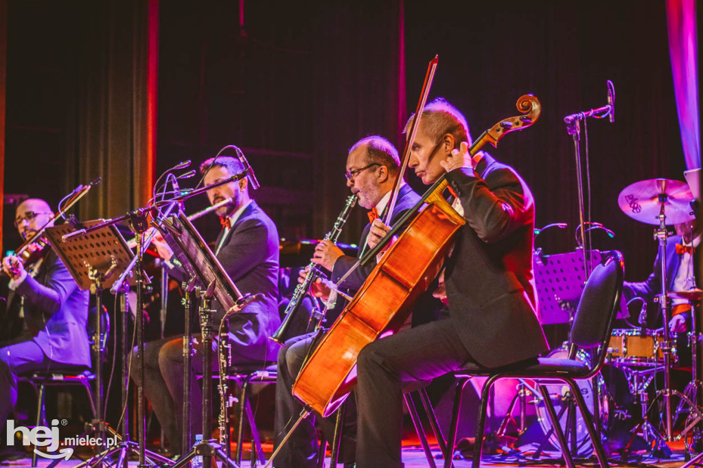 „Wieczór z operetką, musicalem i humorem” w Domu Kultury SCK