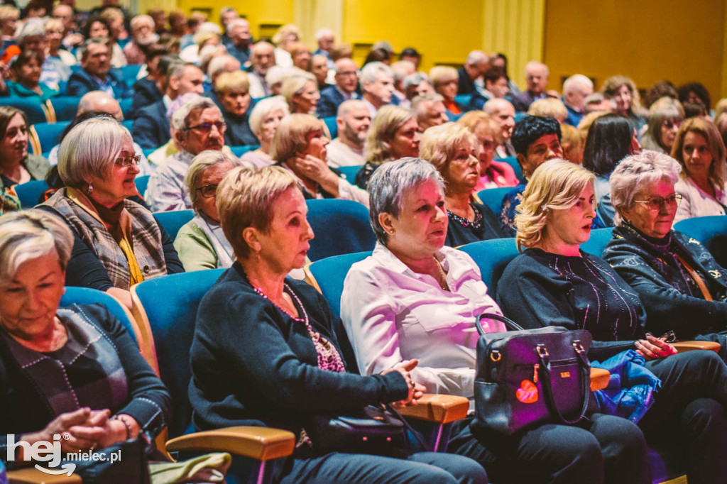 „Wieczór z operetką, musicalem i humorem” w Domu Kultury SCK