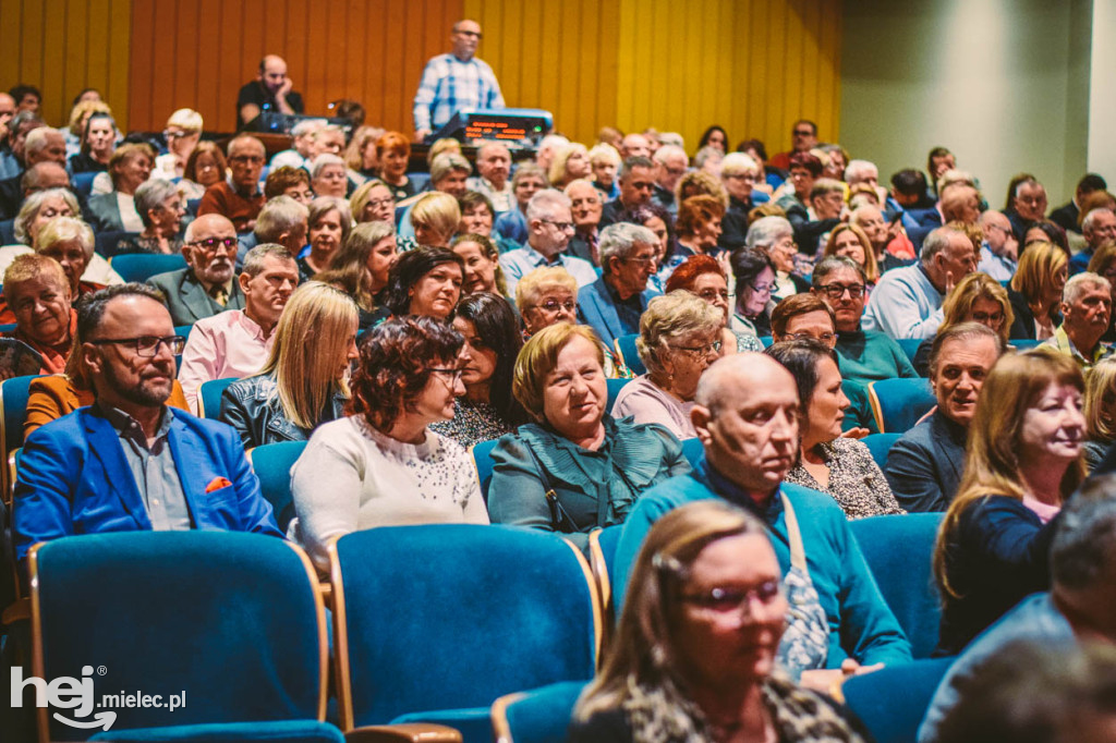 „Wieczór z operetką, musicalem i humorem” w Domu Kultury SCK