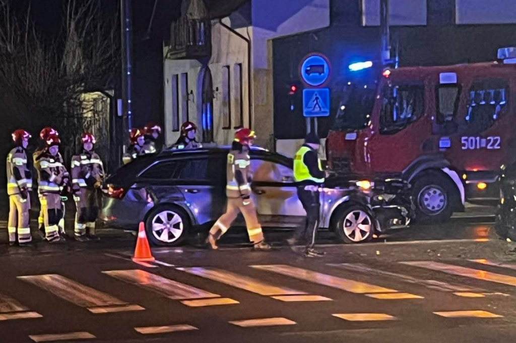 Zderzenie osobówek na Wojsławskiej
