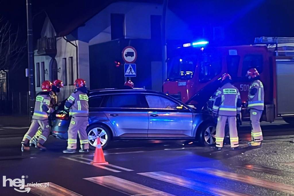 Zderzenie osobówek na Wojsławskiej
