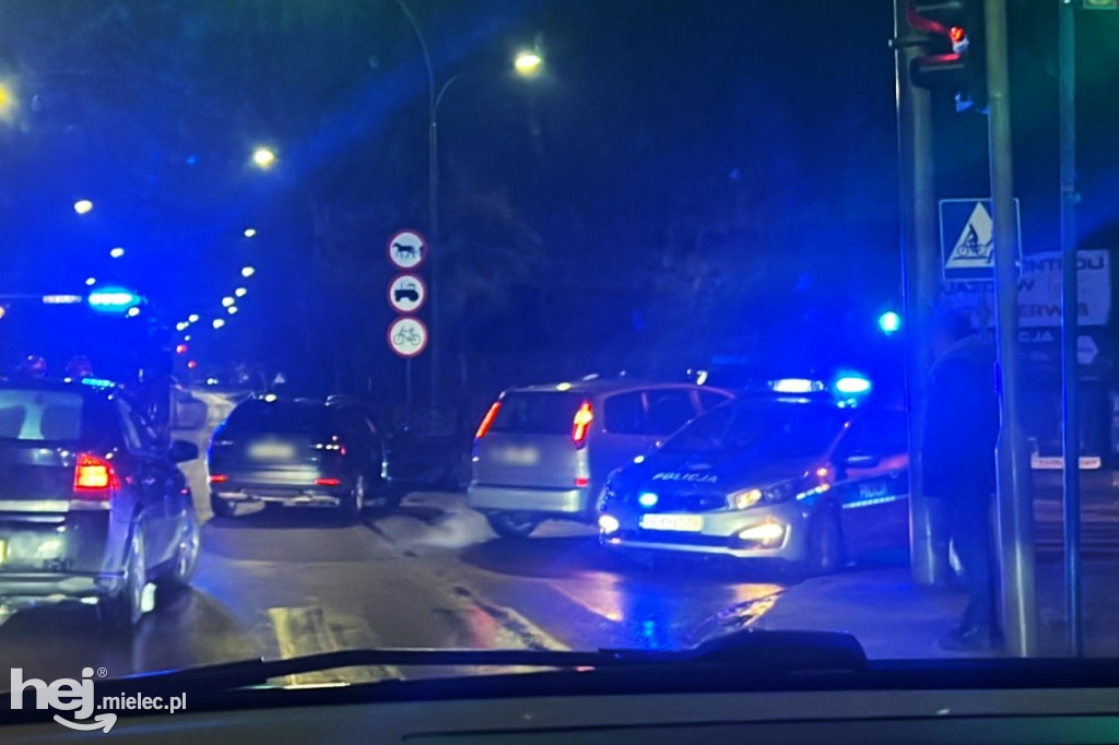 Zderzenie osobówek na Wojsławskiej