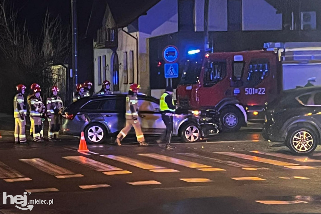 Zderzenie osobówek na Wojsławskiej