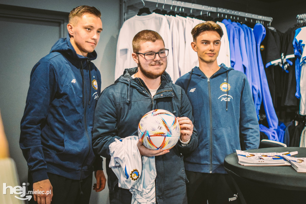 Spotkanie z piłkarzami w sklepie FKS Stal Mielec