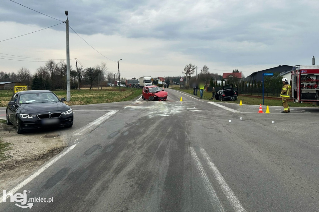 Wypadek na drodze wojewódzkiej w Żarówce
