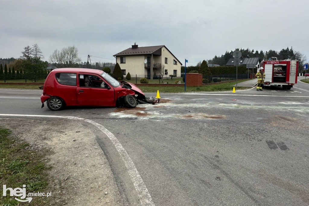 Wypadek na drodze wojewódzkiej w Żarówce