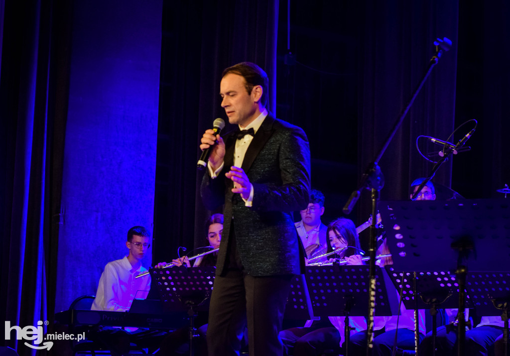 Koncert na Dzień Kobiet Mieleckiej Orkiestry Dętej