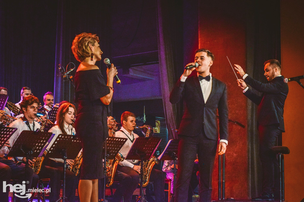Koncert na Dzień Kobiet Mieleckiej Orkiestry Dętej