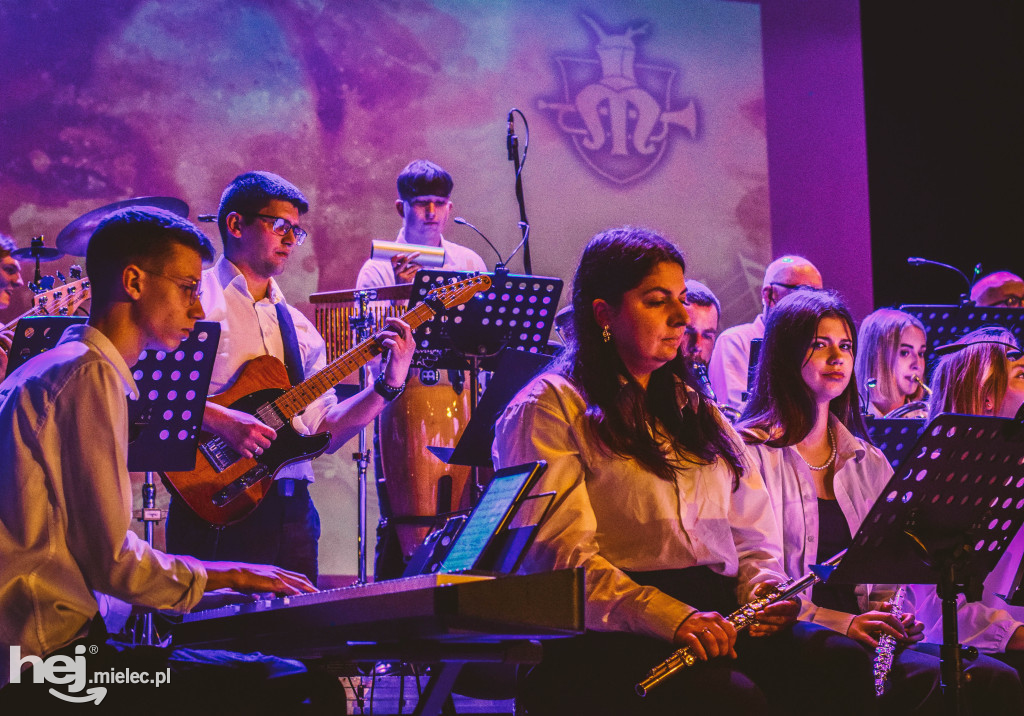 Koncert na Dzień Kobiet Mieleckiej Orkiestry Dętej