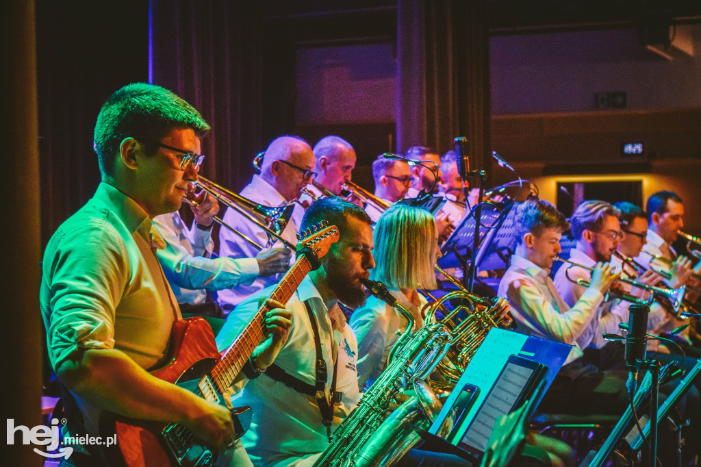 Koncert na Dzień Kobiet Mieleckiej Orkiestry Dętej