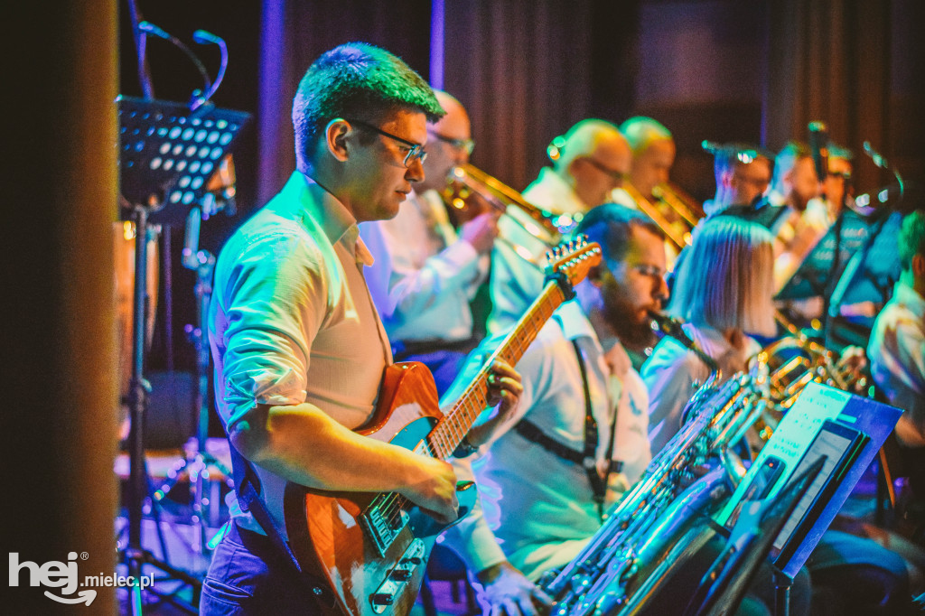 Koncert na Dzień Kobiet Mieleckiej Orkiestry Dętej