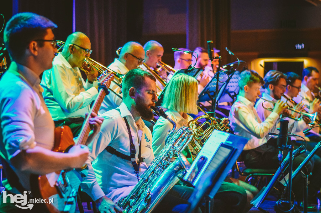 Koncert na Dzień Kobiet Mieleckiej Orkiestry Dętej