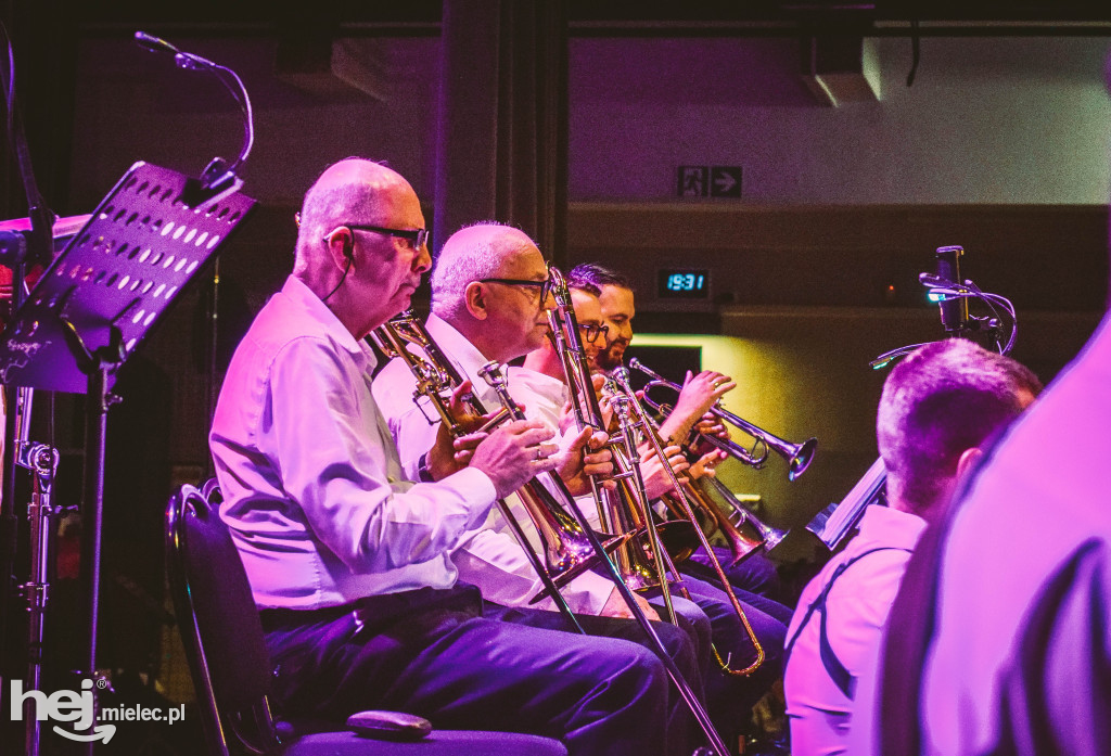 Koncert na Dzień Kobiet Mieleckiej Orkiestry Dętej