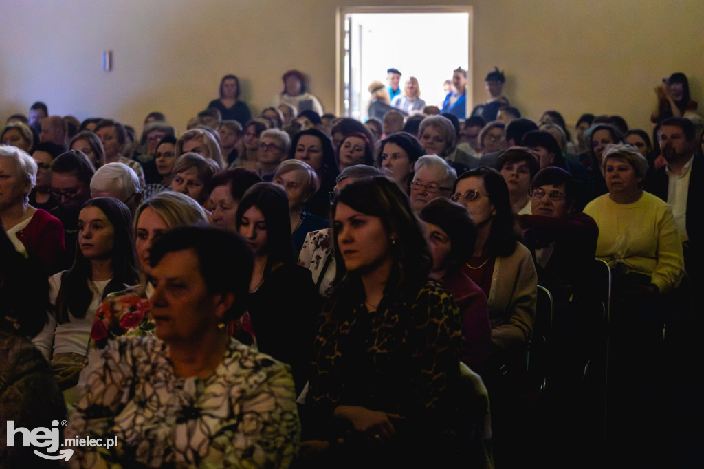 Koncert na Dzień Kobiet w Wadowicach Dolnych