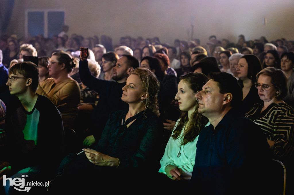 Koncert na Dzień Kobiet w Wadowicach Dolnych