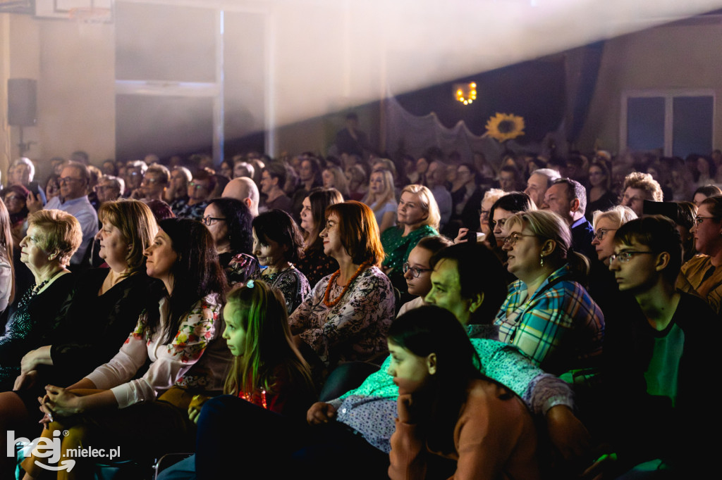 Koncert na Dzień Kobiet w Wadowicach Dolnych