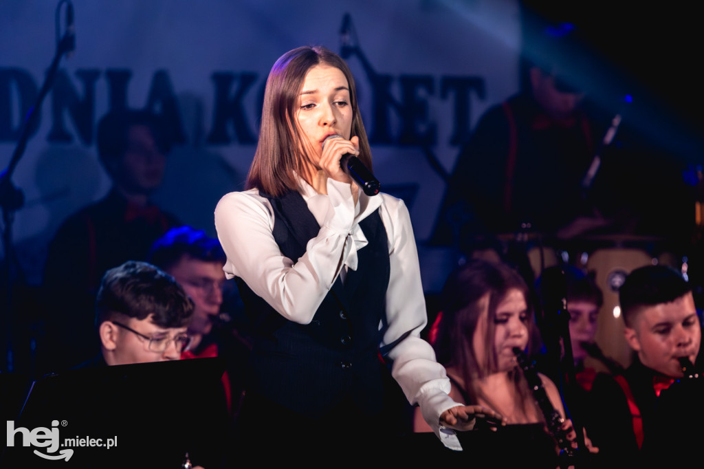 Koncert na Dzień Kobiet w Wadowicach Dolnych