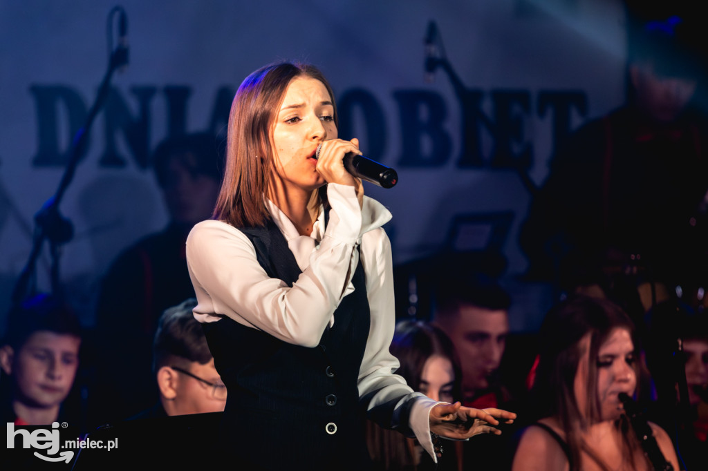 Koncert na Dzień Kobiet w Wadowicach Dolnych