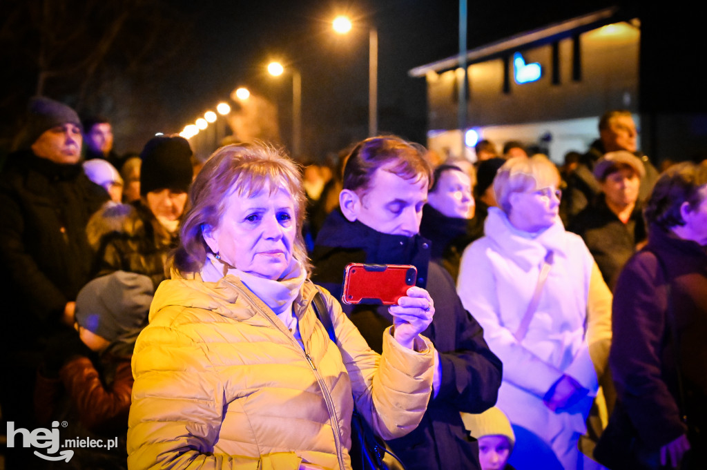 Wierni ze Smoczki na drodze krzyżowej