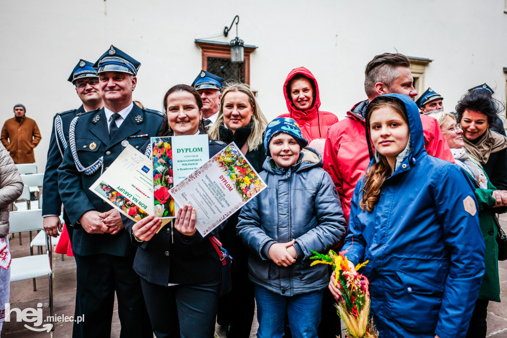 Wielkanocny kiermasz i konkurs palm na Zamku Baranów Sandomierski
