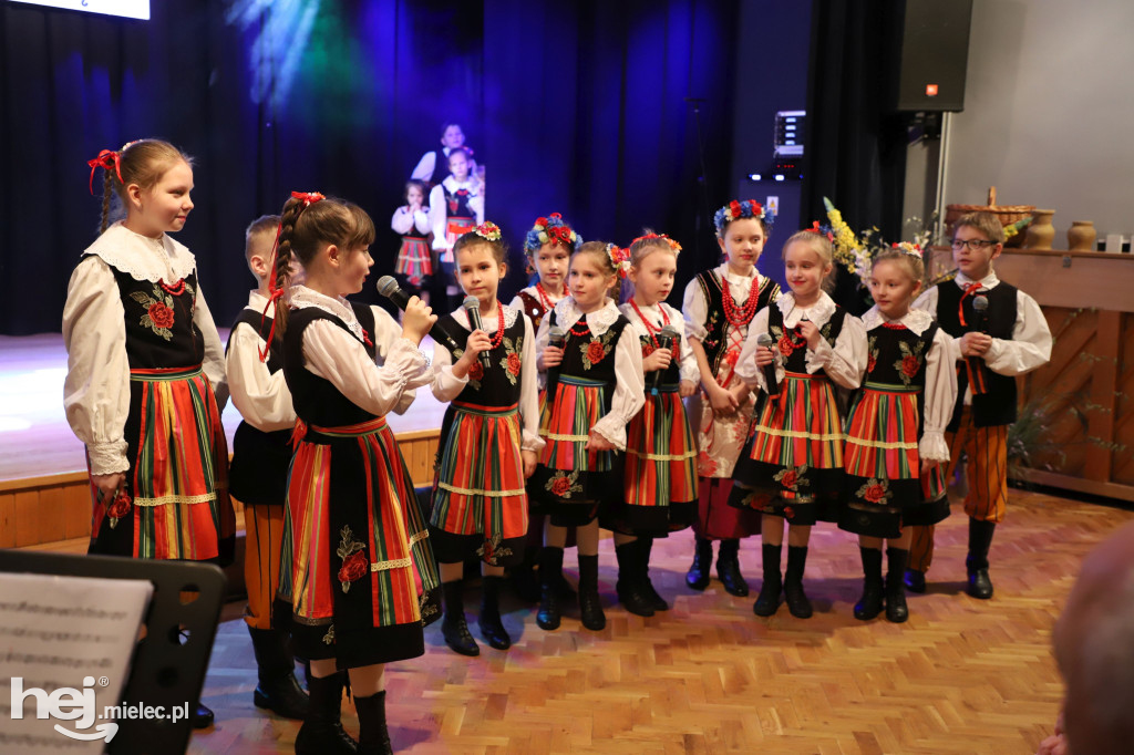 Koncert „Wytańczyć Wiosnę” w Chorzelowie