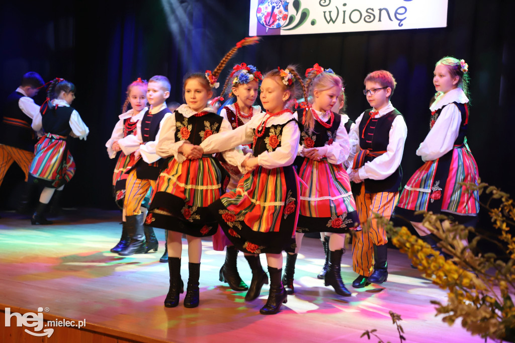Koncert „Wytańczyć Wiosnę” w Chorzelowie