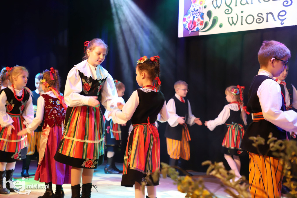 Koncert „Wytańczyć Wiosnę” w Chorzelowie
