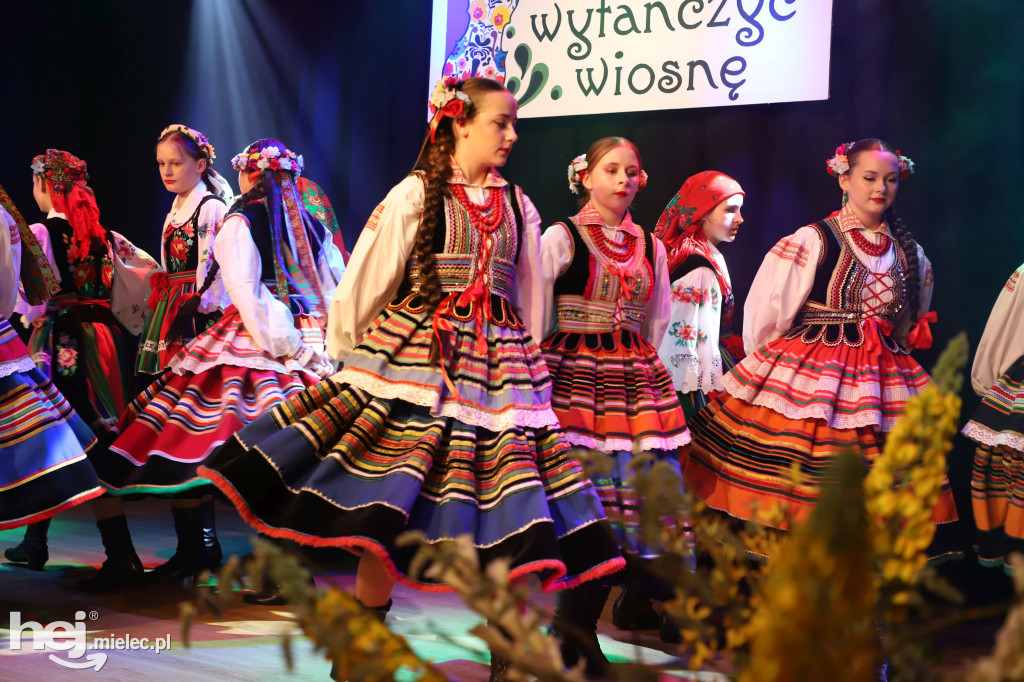 Koncert „Wytańczyć Wiosnę” w Chorzelowie