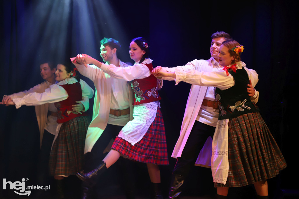 Koncert „Wytańczyć Wiosnę” w Chorzelowie