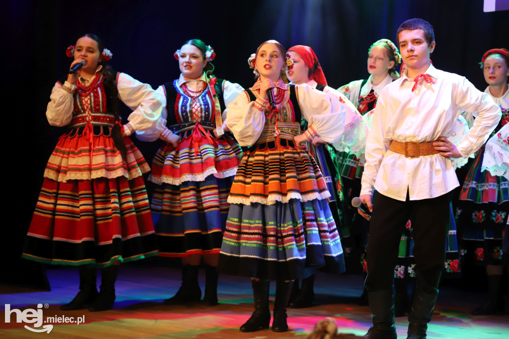 Koncert „Wytańczyć Wiosnę” w Chorzelowie