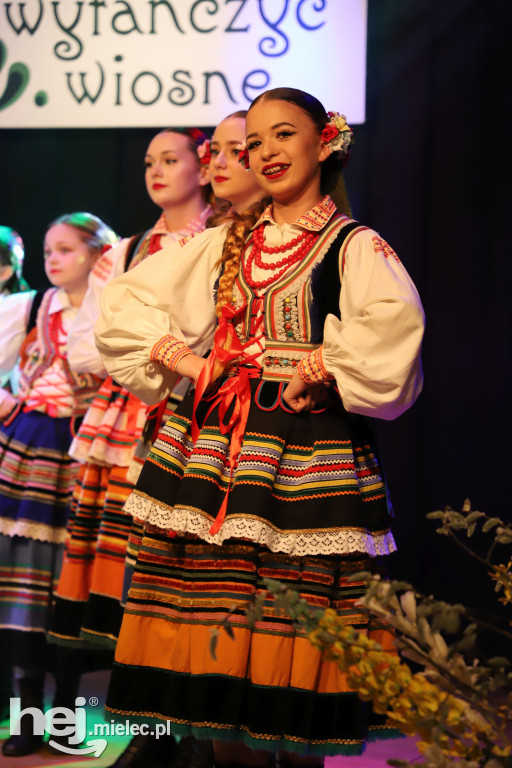 Koncert „Wytańczyć Wiosnę” w Chorzelowie