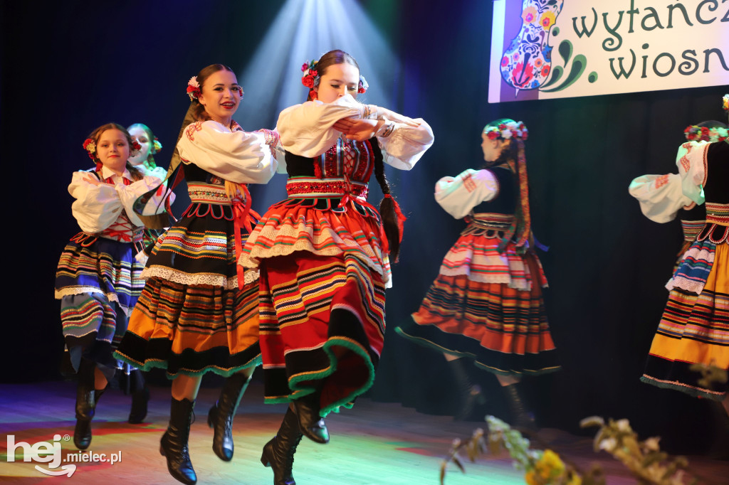 Koncert „Wytańczyć Wiosnę” w Chorzelowie