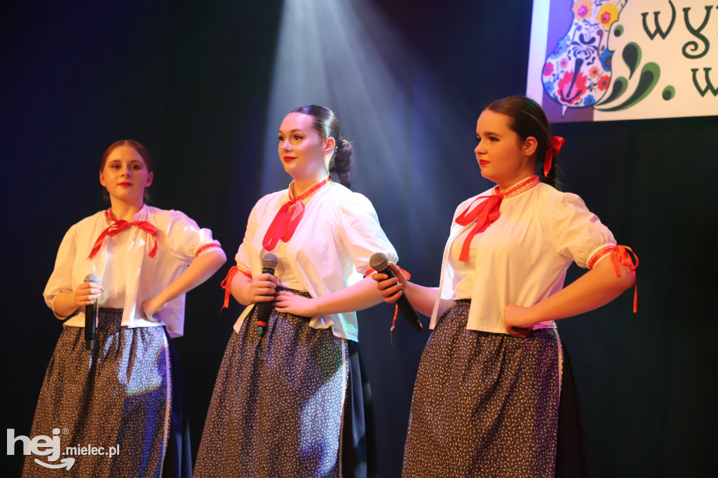 Koncert „Wytańczyć Wiosnę” w Chorzelowie