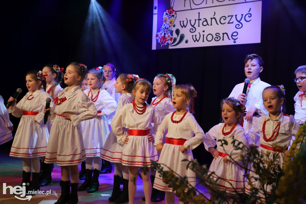 Koncert „Wytańczyć Wiosnę” w Chorzelowie