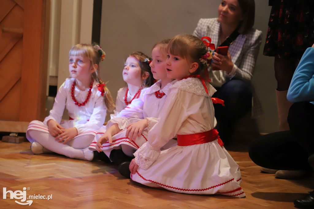 Koncert „Wytańczyć Wiosnę” w Chorzelowie