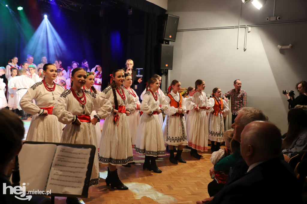 Koncert „Wytańczyć Wiosnę” w Chorzelowie
